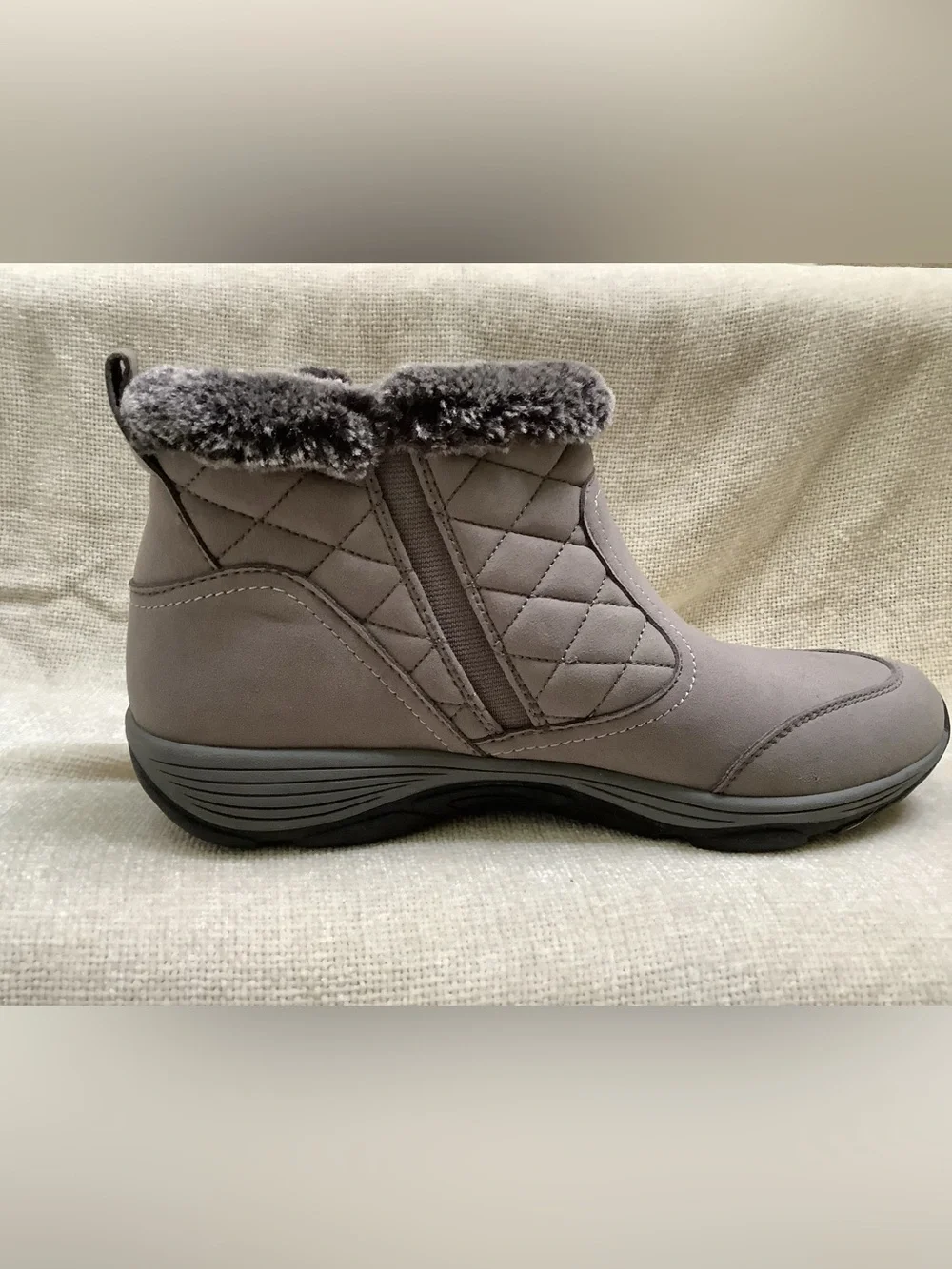 Easy Spirit Sevance 2 Ankle Boots-Light Gray Faux Suede-Faux Fur Trim-Zipper-9M